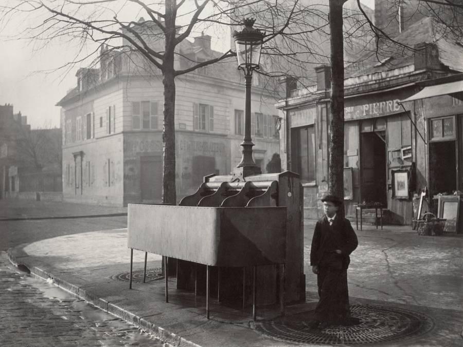 6 Parisian Pissoirs Open-Air Urinals of the 19th Century.jpg