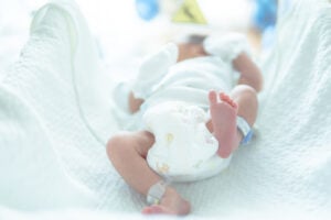 Who Is Liable for a Birth Injury, the Doctor or the Hospital?