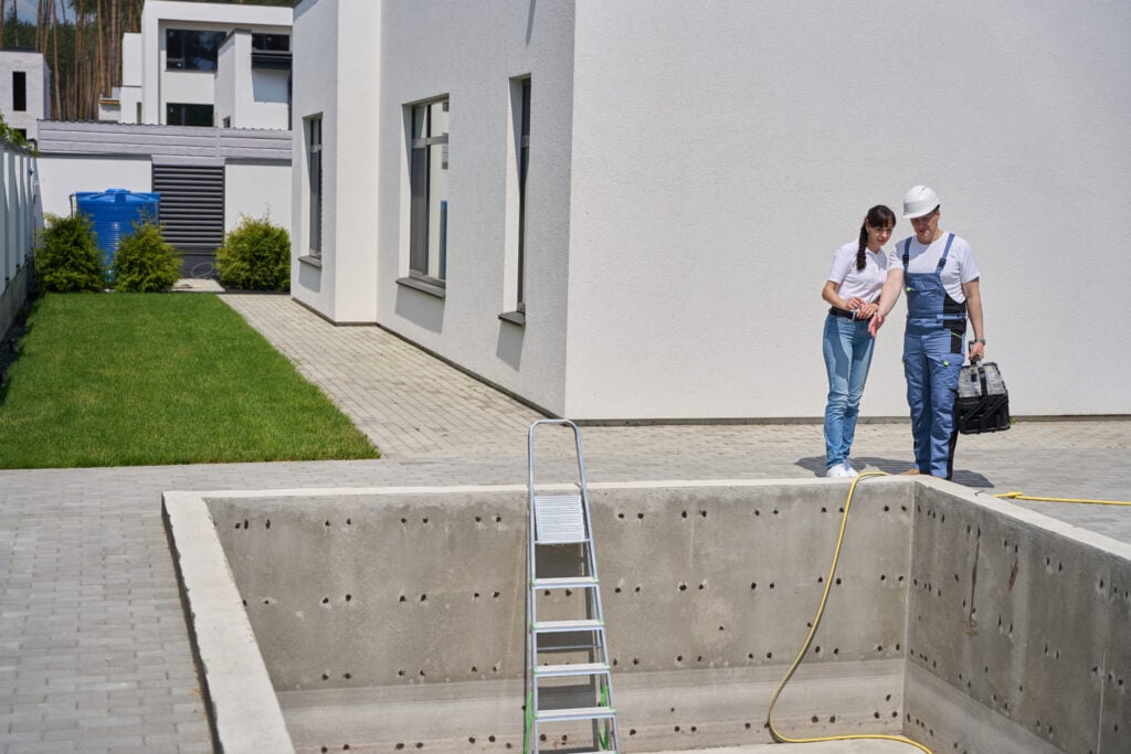 How to Choose a Pool Builder: 8 Questions to Ask